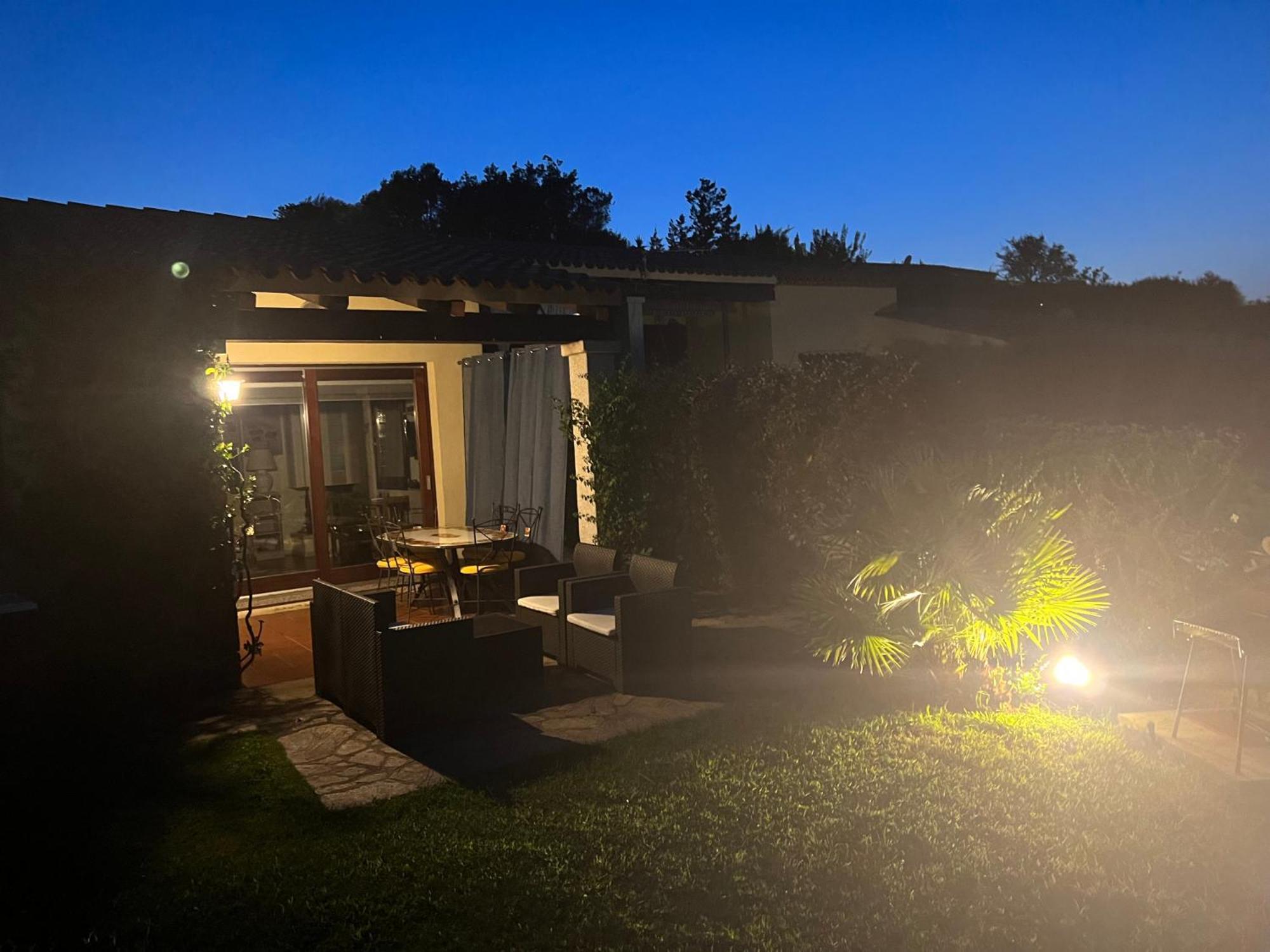 圣特奥多罗Sunrise House别墅 外观 照片